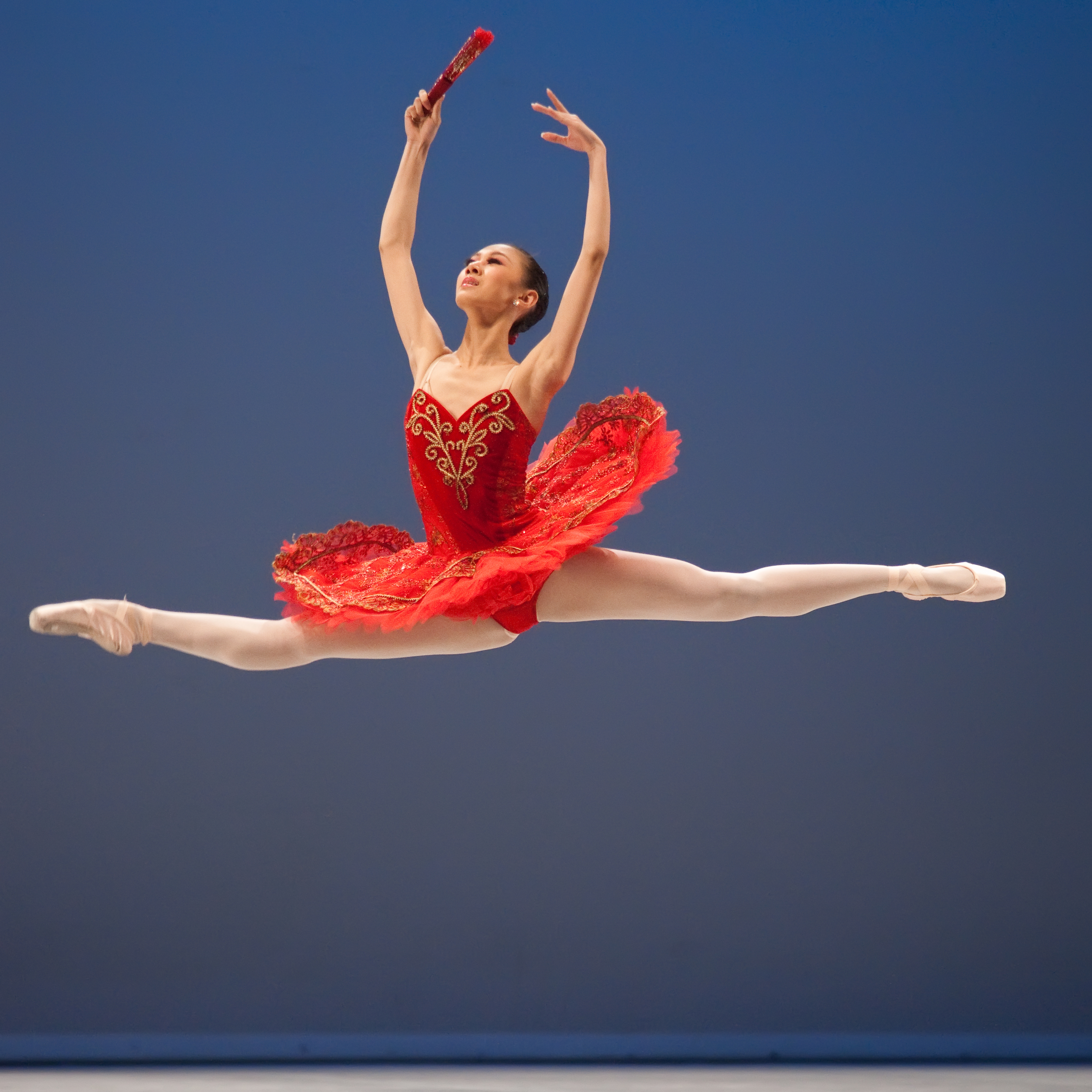 Ballet dancer Chenxin Liu in Don Quichotte at Prix de Lausanne 2010